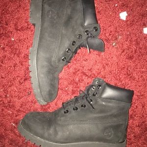 black timbs 🖤🖤🖤